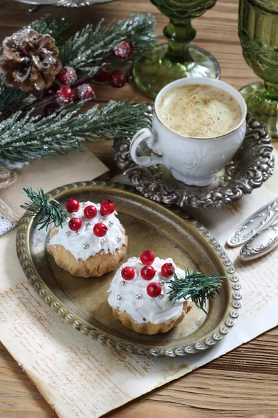 Christmas Cupcakes White Glaze Coffee White Cup — Stock Photo, Image