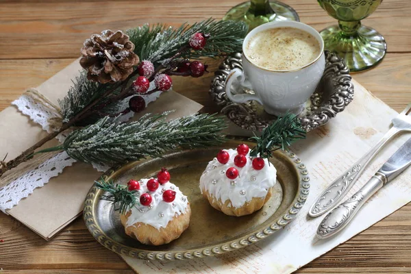 Koffie Met Peperkoek Koekjes Kerstmuffins — Stockfoto