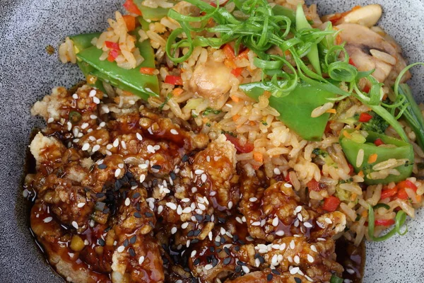 Arroz Con Verduras Semillas Sésamo Hierbas — Foto de Stock