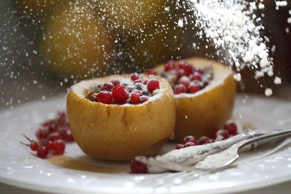 Baked Apples Stuffed Berries Sprinkled Icing Sugar — Stock Photo, Image