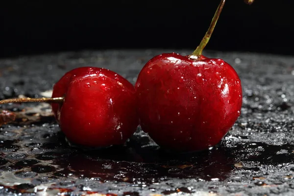 Sweet Cherries Drops Water Black Background — Stok fotoğraf