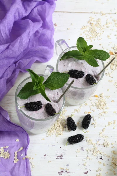 Curd Dessert Chia Seeds Mulberry White Plate — 图库照片