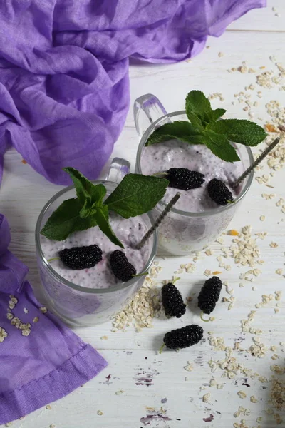 Curd Dessert Chia Seeds Mulberry White Plate — 图库照片
