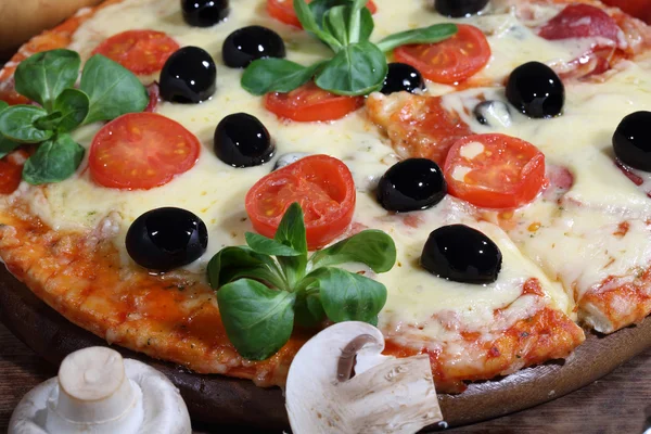 Pizza — Stockfoto