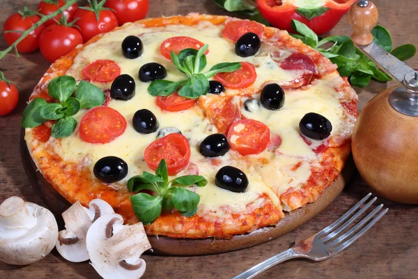 Pizza — Stockfoto