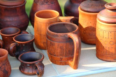 Seramik kahverengi kupa seramik ürünler arasında