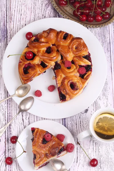 Kuchen aus frischen Beeren — Stockfoto