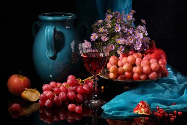 kırmızı şarap ve meyve