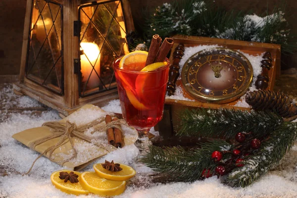 Tarçın ve portakal ile mulled şarap — Stok fotoğraf