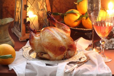 Kızarmış tavuk portakal ve kırmızı şarap ile