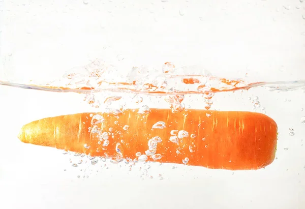 Carrot Water Splash Isolate White Background — Stock Photo, Image
