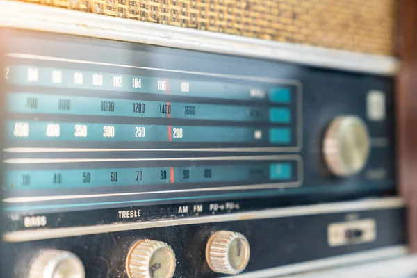 Feche Painel Sintonizador Rádio Clássico Com Baixo Volume Ajuste Agudo — Fotografia de Stock