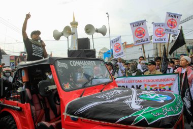 Yogyakarta, Endonezya, 23 Şubat 2016. Yogyakarta İslami Örgütleri, LGBT 'nin varlığını reddetmek için harekete geçti. LGBT hareketinin her türlü desteğine savaş ilan ettiler..