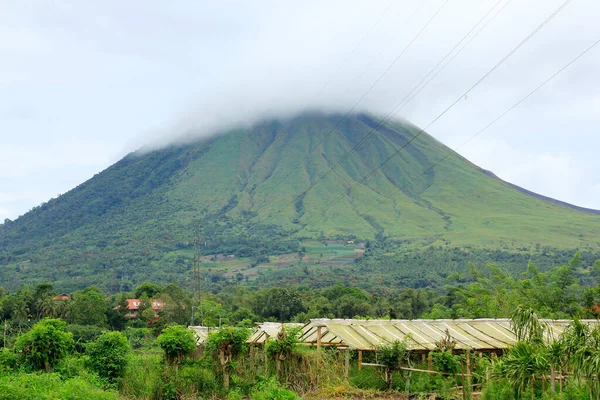 North Sulawesi Indonesia Giugno 2015 Veduta Del Monte Lokon Tomohon — Foto Stock