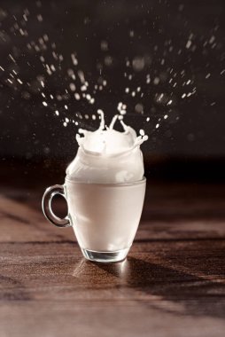 Çay için marmelat dilimleri.