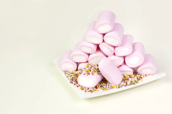 Pink marshmallow pyramid — Stock Photo, Image