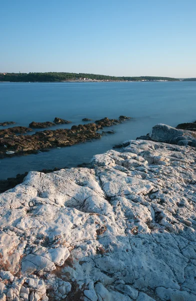 Rocky coast after  sunrise in the summer morning in Croatia — Stock Photo, Image