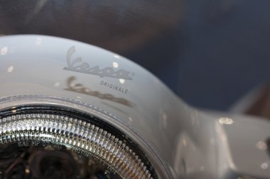 Scooter Vespa yazıt detay 