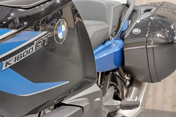 Avvicinamento dell'iscrizione sulla moto BMW K 1600 GT — Foto Stock