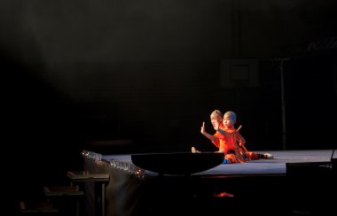 Shaolin Rahipleri Çin'in gizemli güçleri göster 