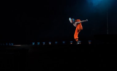 Shaolin Rahipleri Çin'in gizemli güçleri göster 