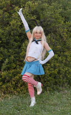  Cosplayer Kancolle gelen karakter Shimakaze gibi giyinmiş