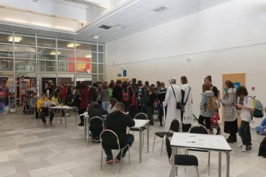 2016 Animefest 'te atölye açmak için bekleyen gençler