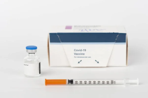 Concepto Médico Jeringa Con Aguja Vial Caja Papel Con Vacunas — Foto de Stock
