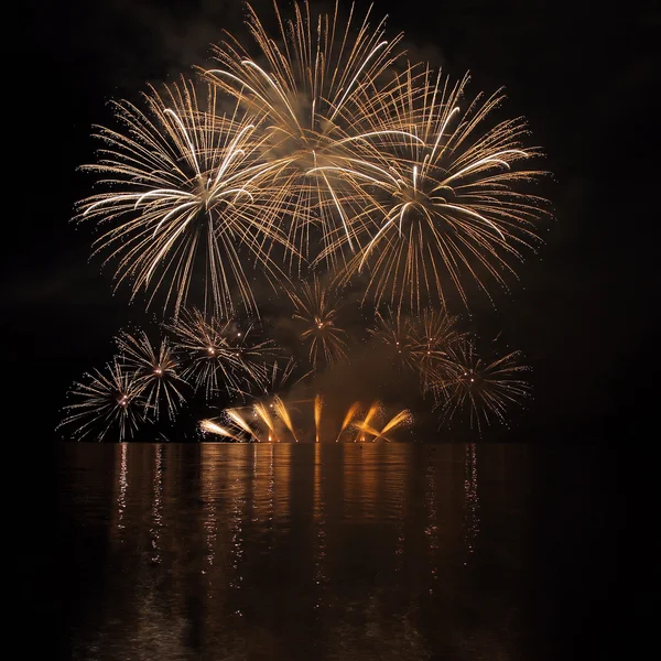 Feuerwerk - ignis brunensis in der Tschechischen Republik in brno 18.6.2014 — Stockfoto