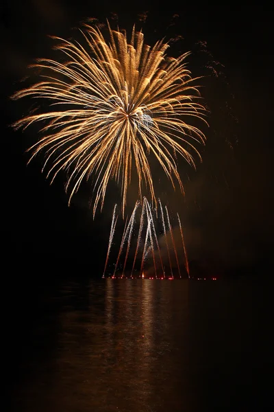 Fogos de artifício - Ignis Brunensis na República Checa em Brno 11.6.2014 — Fotografia de Stock