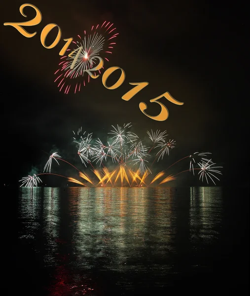 2014 y 2015 con fuegos artificiales — Foto de Stock