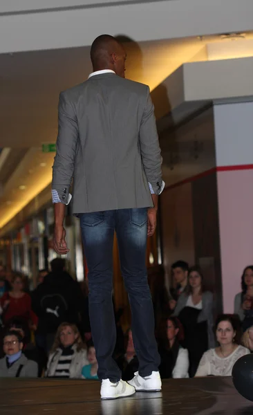 Brno,Czech Republic-March 20,2015: Model walking on fashion show — Stock Photo, Image