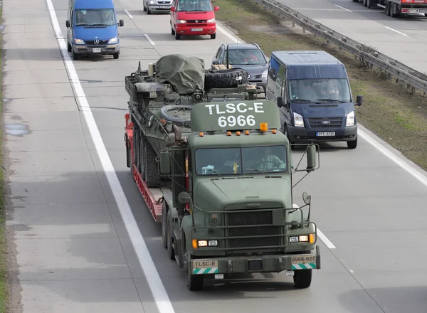 Brno, Republica Cehă-30 martie 2015: Dragoon Ride - convoi militar american — Fotografie, imagine de stoc