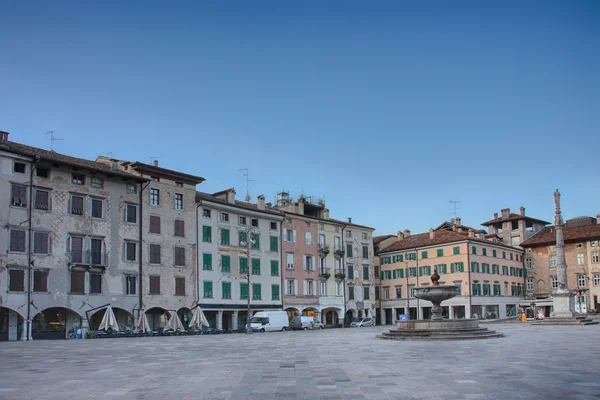Piazza san Giacomo Udine, İtalya, gündoğumu zaman.