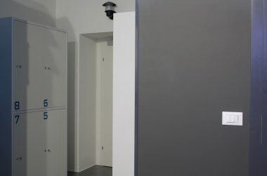 Modern oda numaraları Hostel ile dolap 