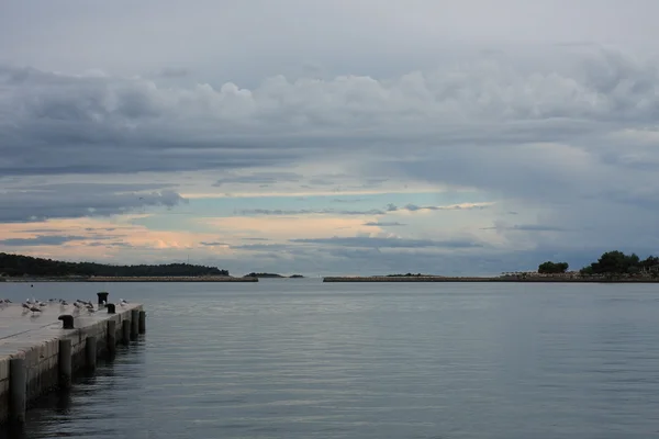 Zona de puerto turístico en Porec en Croacia — Foto de Stock