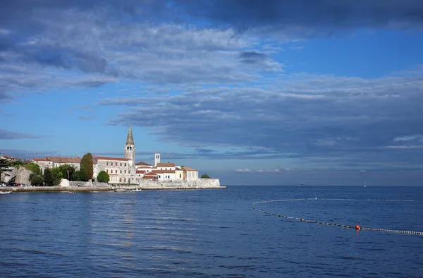 Vue de la ville côtière de Porec en Croatie le matin — Photo