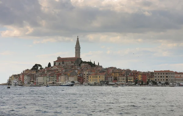 Stare miasto Rovinj w letnie dni w Chorwacji — Zdjęcie stockowe