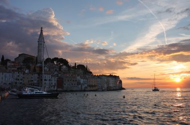 Bağlantı noktası, Rovinj günbatımı zamanı Hırvatistan