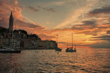 Bağlantı noktası, Rovinj günbatımı zamanı Hırvatistan