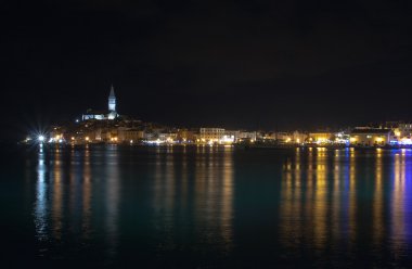 Bağlantı noktası, Rovinj gece Hırvatistan
