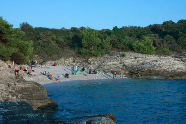 Playa de Plovanije en Kamenjak en Croacia en el día de verano — Foto de Stock