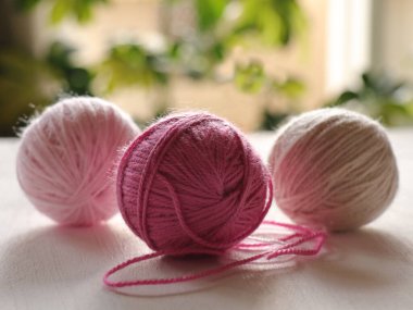 Örgü ipliği toplarını kapat