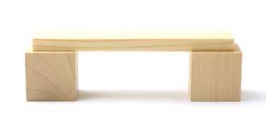 Beyaz arkaplanda tahta bloklar