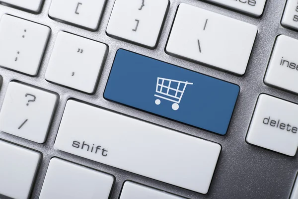 Online Shopping Oder Internet Shop Konzepte Mit Warenkorb Symbol Auf — Stockfoto