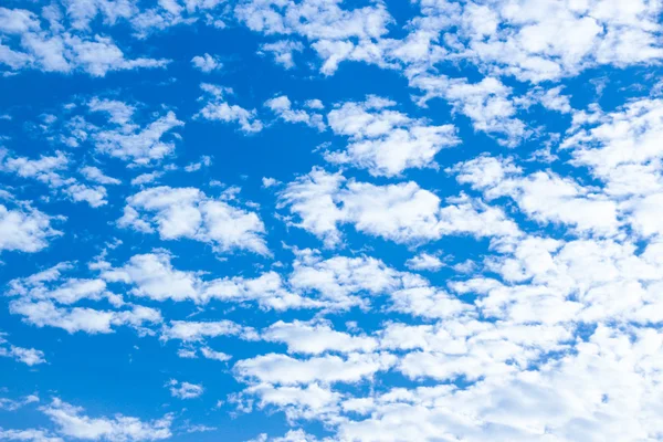 Cielo y nubes — Foto de Stock