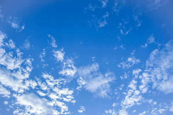 Cielo y nubes — Foto de Stock