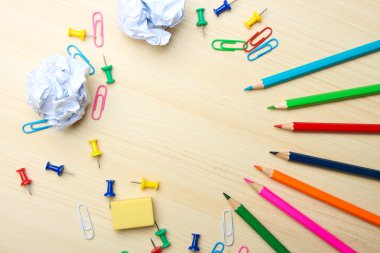 Okul malzemeleri.