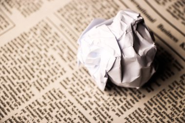 Kağıt topu gazetesi