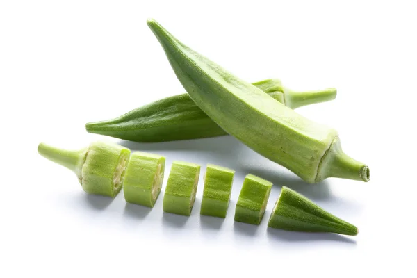 Okra fresco isolato su bianco — Foto Stock